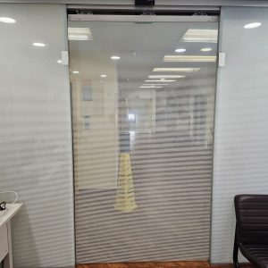 Película decorativa e privacidade, listas horizontais